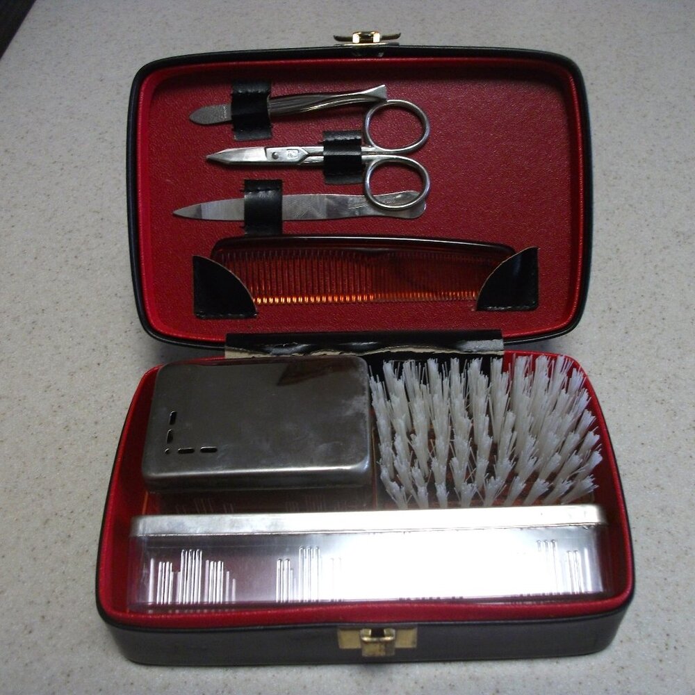 Vintage Swank leather men's grooming kit